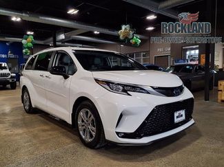 Used 2023 Toyota Sienna XSE w/ XSE Plus Package video 1