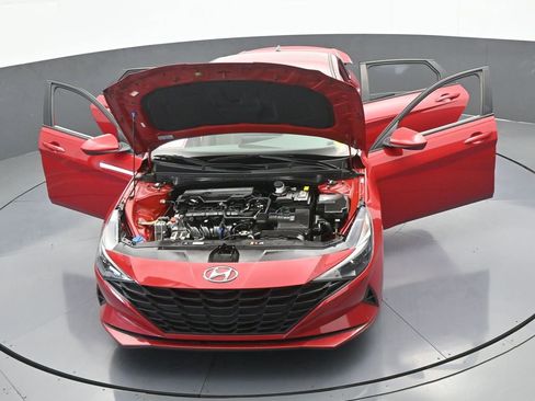 Used 2022 Hyundai Elantra SE w/ Cargo Package image 67