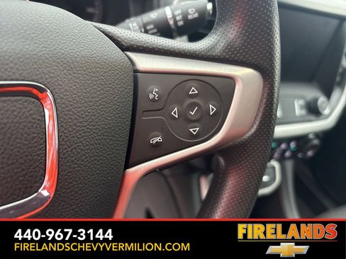 Used 2023 GMC Acadia SLE w/ Driver Convenience Package image 14