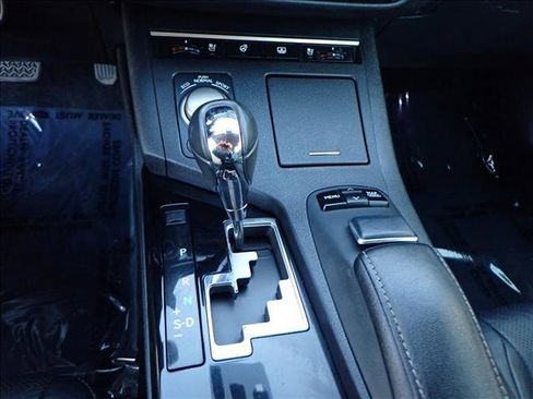 Used 2013 Lexus ES 300h Hybrid image 19