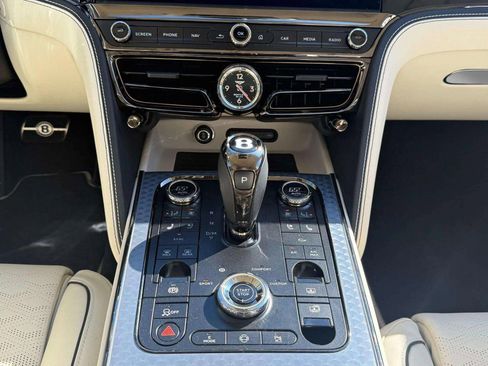 Used 2025 Bentley Flying Spur Speed image 38