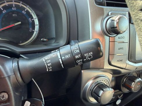 Used 2018 Toyota 4Runner SR5 AWD/4WD image 16
