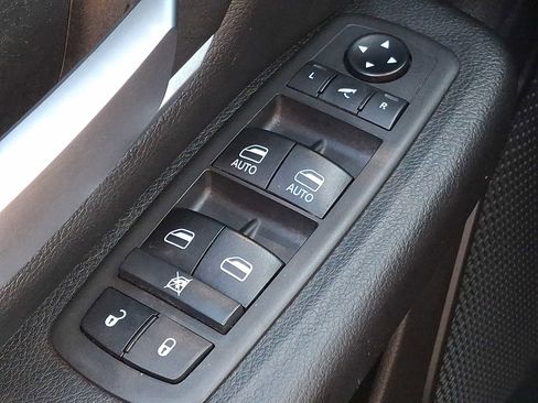 Used 2021 RAM 1500 Big Horn image 24