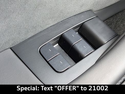 Used 2025 Tesla Model 3 Long Range image 28