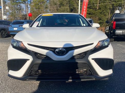 Used 2024 Toyota Camry SE image 18