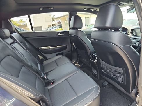 Used 2022 Kia Sportage Nightfall Edition FWD image 11