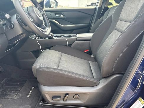 Used 2024 Nissan Rogue SV AWD/4WD image 13