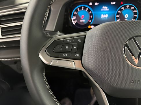 New 2026 Volkswagen Atlas Cross Sport SE image 12