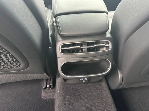 Used 2025 Genesis GV70 2.5T w/ Select Package AWD/4WD image 17