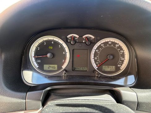 Used 2005 Volkswagen Jetta GLS image 18