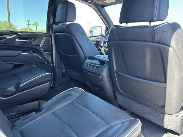 Used 2021 Cadillac Escalade Sport w/ LPO, ONYX Package AWD/4WD image 13