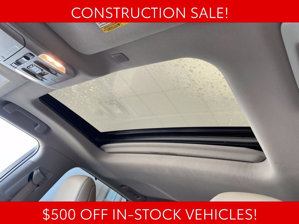 Used 2020 Toyota Highlander Limited FWD image 11
