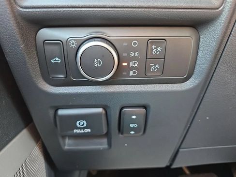 Used 2022 Ford F150 Lariat w/ Equipment Group 502A High AWD/4WD image 39