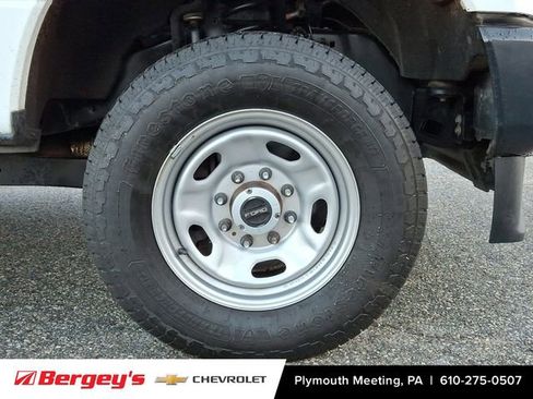 Used 2022 Ford F250 XL w/ Power Equipment Group image 10