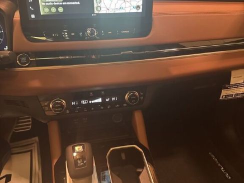 New 2025 Mitsubishi Outlander SEL image 11