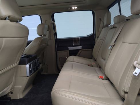 Used 2018 Ford F150 Lariat w/ Equipment Group 502A Luxury AWD/4WD image 18