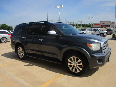 Used 2008 Toyota Sequoia Limited RWD image 9
