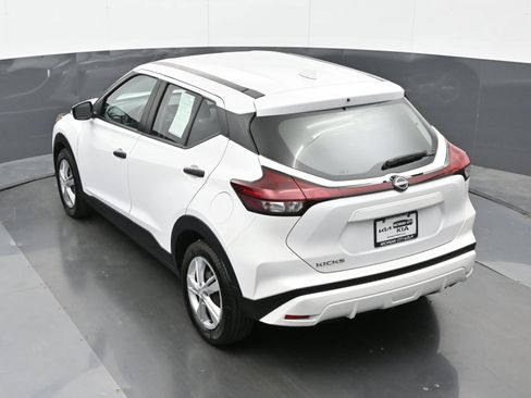 Used 2022 Nissan Kicks S FWD image 29