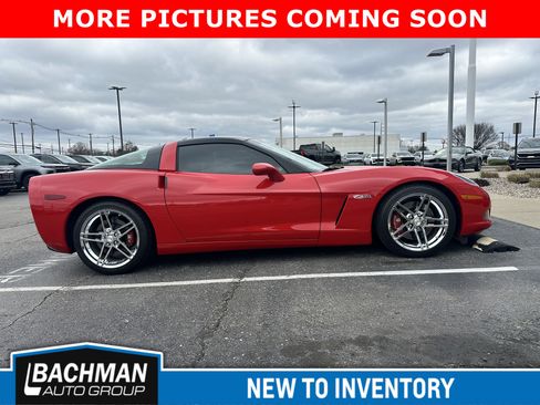 Used 2005 Chevrolet Corvette Coupe w/ Preferred Equipment Group image 1