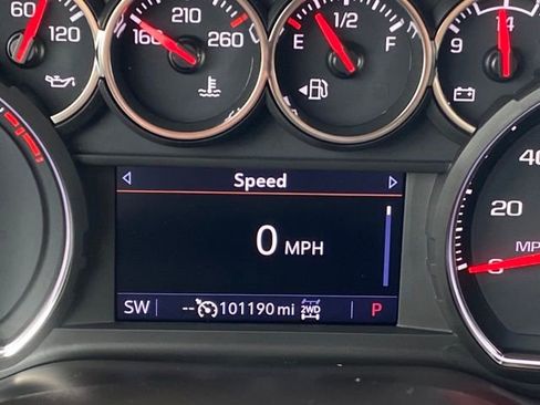 Used 2021 Chevrolet Silverado 1500 LT Trail Boss w/ Convenience Package II image 16