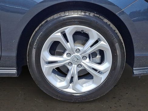 Certified 2025 Honda Accord LX image 9