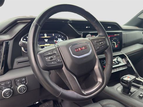 Used 2024 GMC Sierra 1500 AT4 w/ AT4 Preferred Package image 9