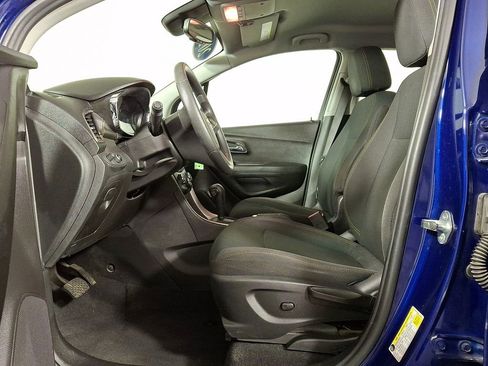 Used 2017 Chevrolet Trax LS FWD image 15
