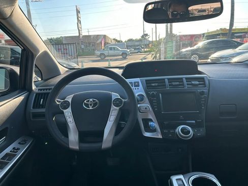 Used 2012 Toyota Prius V Five FWD image 20