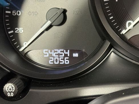 Certified 2023 Porsche Macan Turbo AWD/4WD image 24