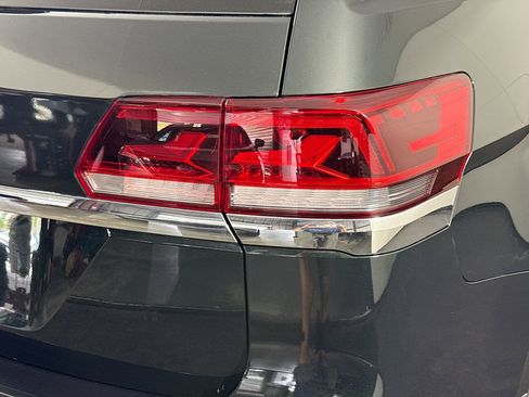 Used 2021 Volkswagen Atlas SEL FWD image 34