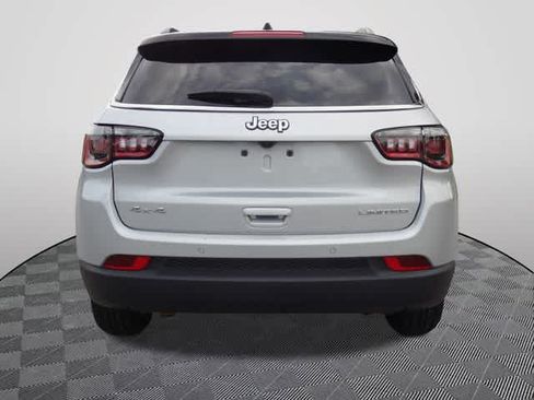 Used 2025 Jeep Compass Limited AWD/4WD image 3