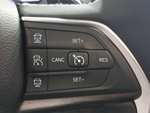 Certified 2024 Jeep Grand Cherokee Limited image 20