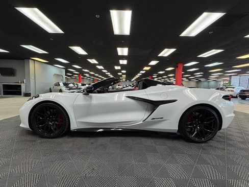Used 2024 Chevrolet Corvette Z06 image 8