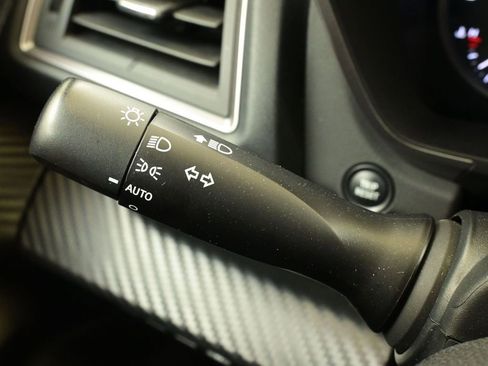 Used 2024 Subaru Ascent Premium w/ Convenience Package image 30