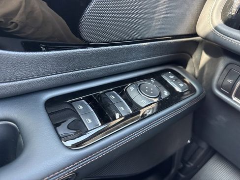 New 2025 Lincoln Aviator Premiere image 21