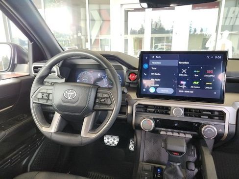 Used 2024 Toyota Tacoma TRD Sport image 21