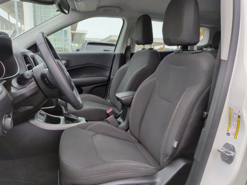 Used 2018 Jeep Compass Sport w/ Tech Group image 14