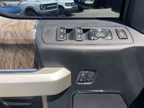 Used 2017 Ford F350 Lariat w/ Lariat Ultimate Package AWD/4WD image 10