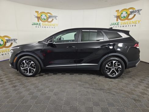 Used 2024 Kia Sportage EX FWD image 4
