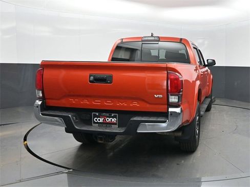 Used 2018 Toyota Tacoma SR5 image 24