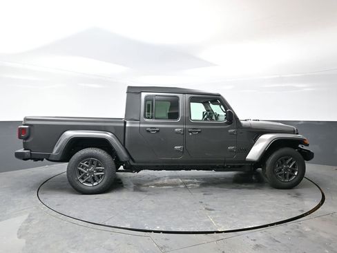 New 2026 Jeep Gladiator Sport image 3