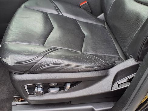 Used 2020 Cadillac Escalade ESV Platinum image 17