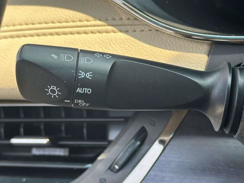 Used 2017 Toyota Avalon XLE Premium w/ All Weather Liner Package FWD image 22