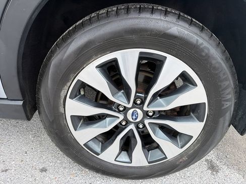 Certified 2024 Subaru Outback Limited AWD/4WD image 10