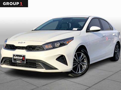 Used 2024 Kia Forte LXS FWD image 1