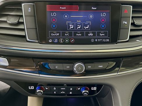 Used 2021 Buick Enclave Essence w/ Sport Touring Edition image 16