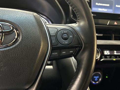 Used 2022 Toyota Venza XLE AWD/4WD image 20