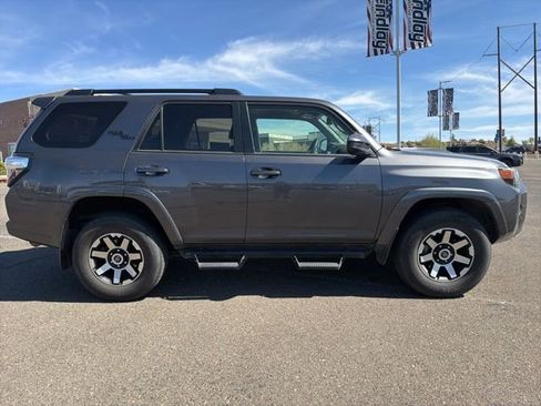 Used 2020 Toyota 4Runner TRD Off-Road image 2
