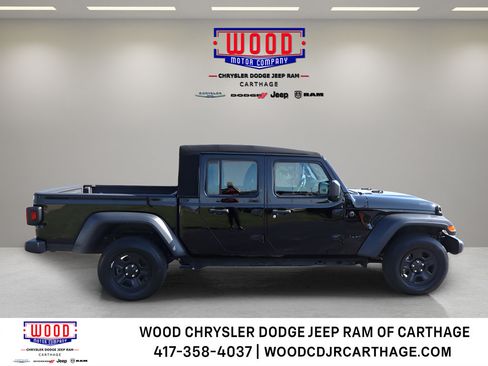 Used 2024 Jeep Gladiator Sport AWD/4WD image 2