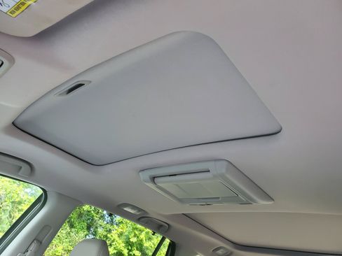 Used 2016 Honda Pilot Elite image 24